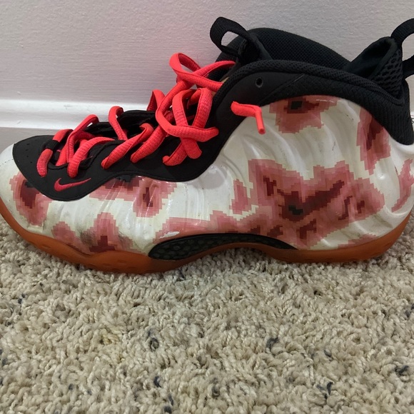 Nike Foamposite “Thermal Map” - Picture 4 of 9